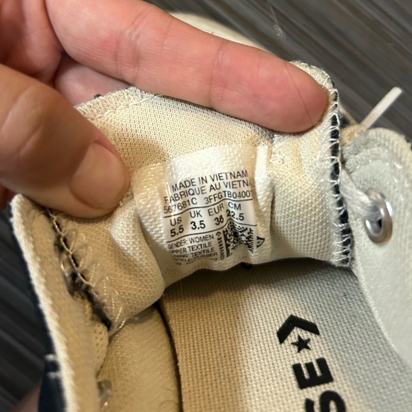 Chunky Converse - Picture 3 of 4